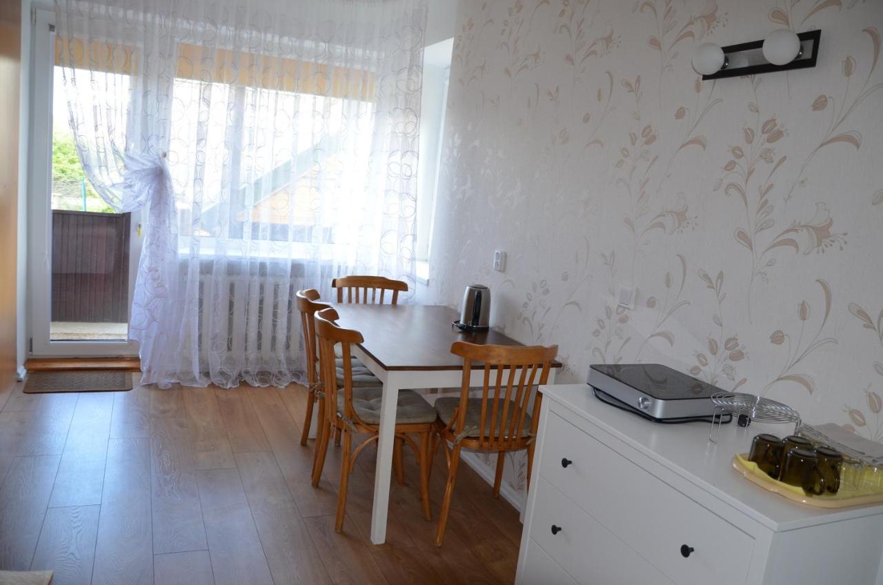 Hotel Nameliu Ir 2-4 Vietu Kambariu Nuoma Sventojoje, Zuvedru G à Šventoji Extérieur photo